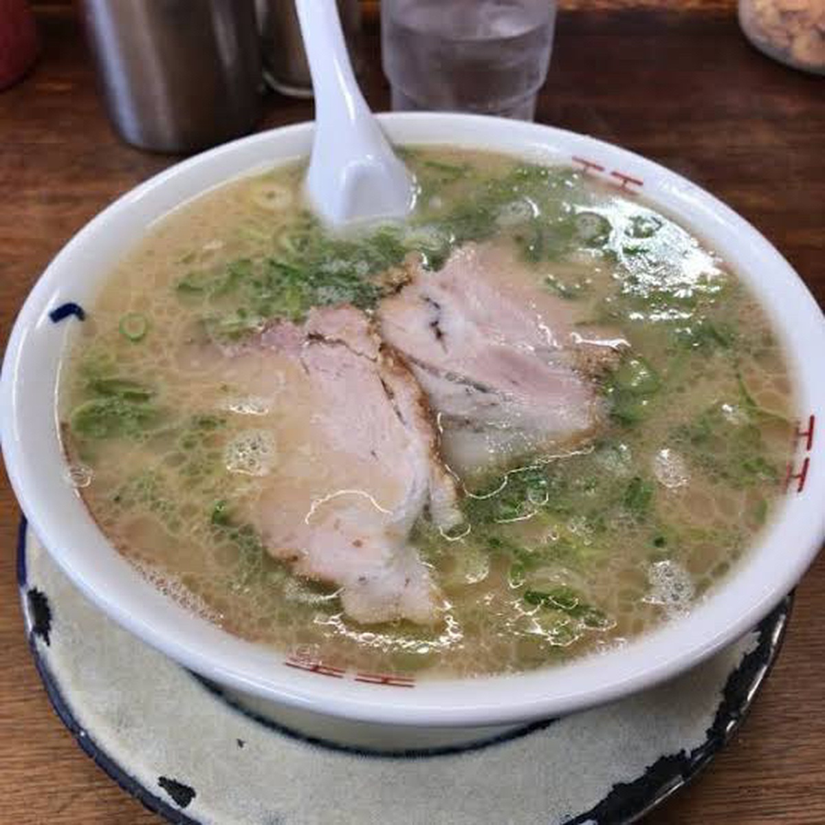 オファー 福岡 ラーメン 服ちゃん